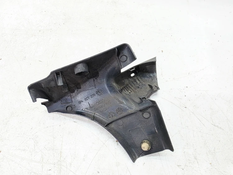 OSŁONA ZAWIASU LEWY TYŁ AUDI A3 8P SPORTBACK 8P4827279B