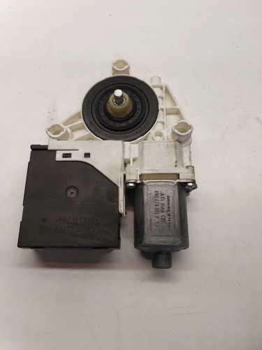 SILNICZEK SZYBY PRAWY AUDI A3 8P LIFT 8P4959802E
