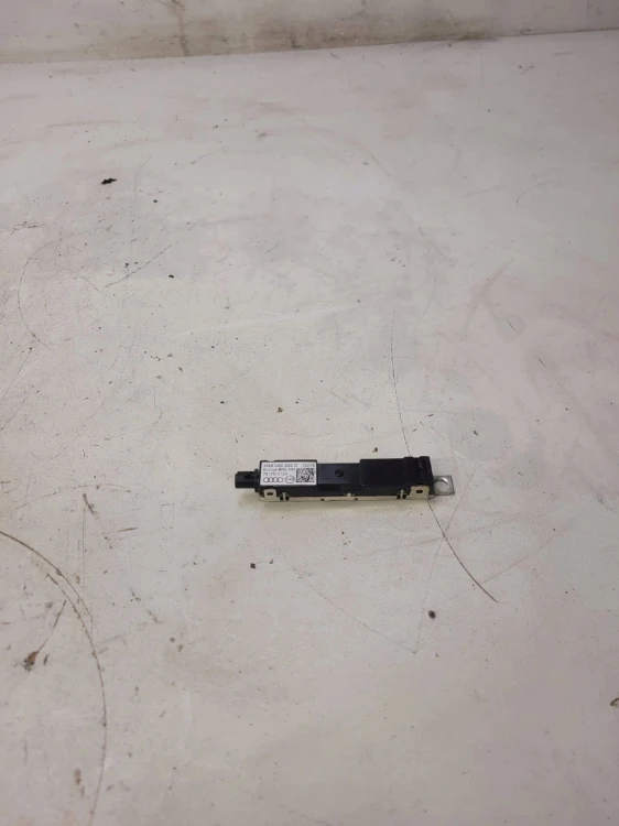 WZMACNIACZ ANTENOWY AUDI A6 C7 A7 4G8035225D