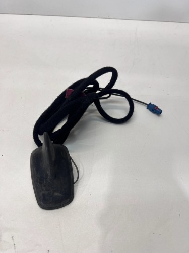 ANTENA LOTKA GPS REKIN AUDI A3 8P 8P0035503K MAT