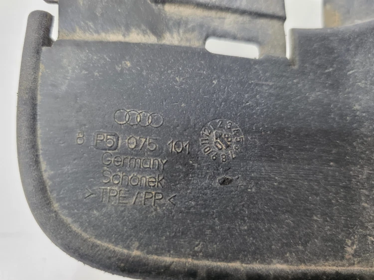CHLAPACZ SPOJLERA LEWY TYŁ AUDI A3 8P 8P5075101
