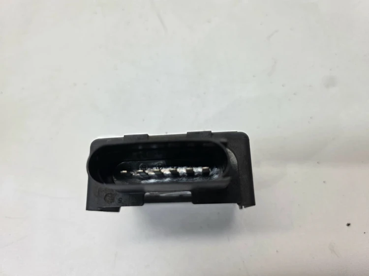 STEROWNIK POMPY PALIWA AUDI VOLKSWAGEN SEAT SKODA 5Q0906121D