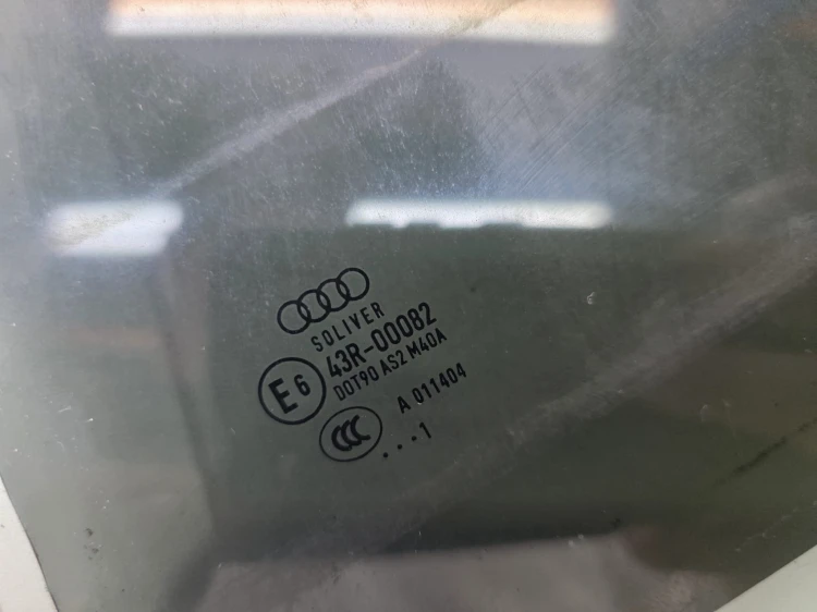 SZYBA BOCZNA DRZWI LEWY TYŁ AUDI A5 8T8 SPORTBACK 2011 ROK