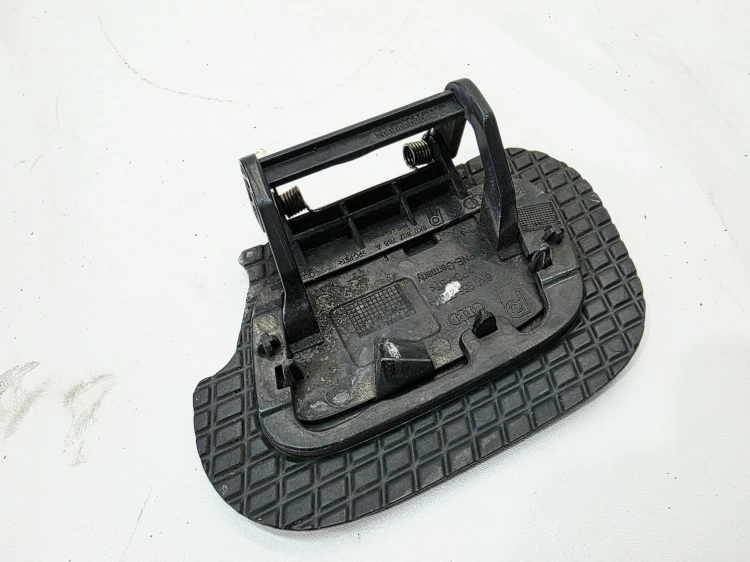 ZAŚLEPKA SPRYSKIWACZA PRAWA AUDI A4 B8 8K0955276A 8K0807788A LZ9Y