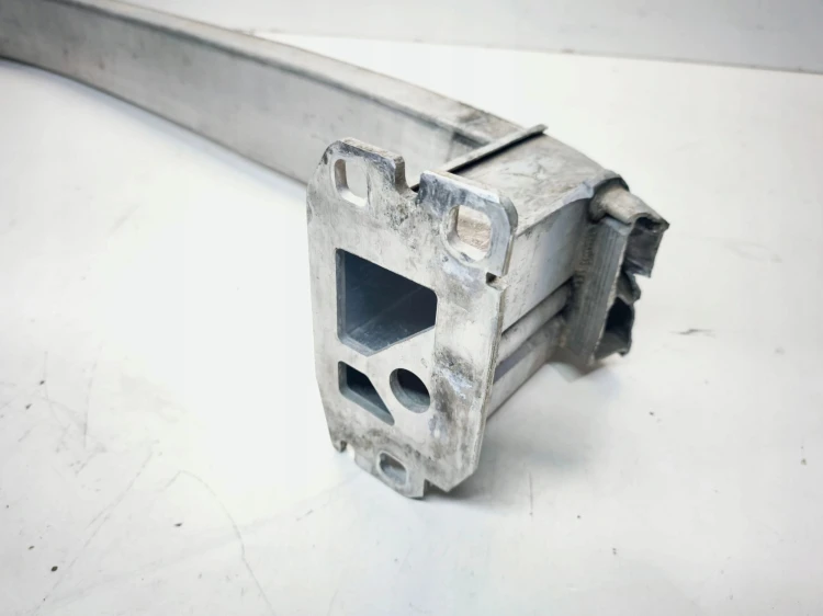 BELKA POD ZDERZAK PRZÓD AUDI Q3 8U LIFT 8U0807109C USZKODZONA