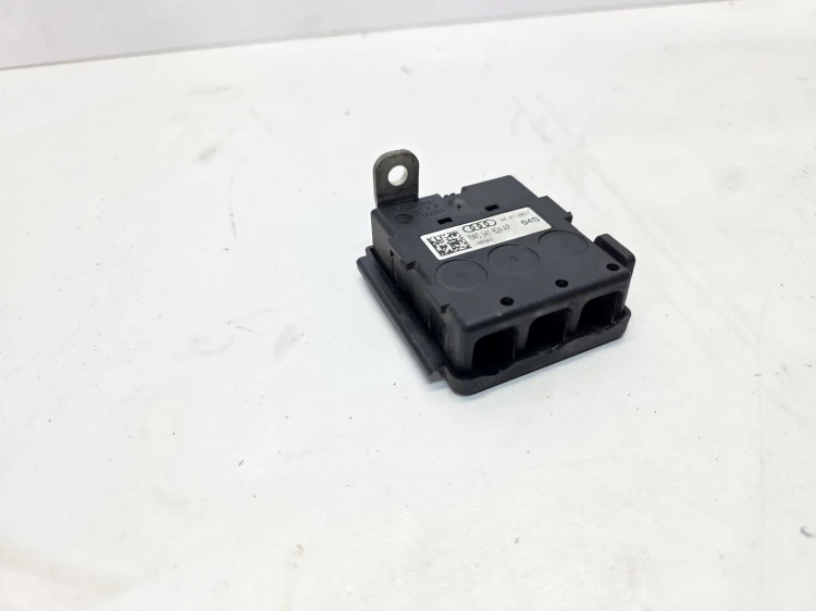ROZDZIELACZ PRĄDU AUDI A4 B9 A5 8W 8W0941824AP