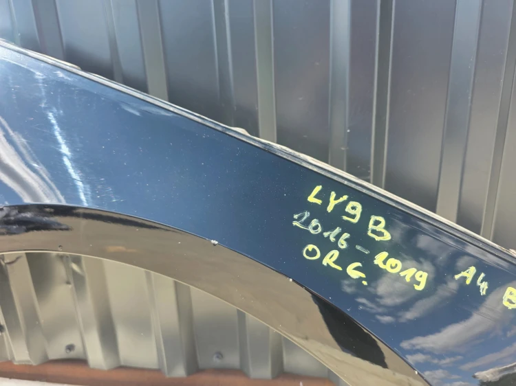 BŁOTNIK PRAWY PRZÓD AUDI A4 B9 2016-2019 LY9B ORYGINAŁ !!!