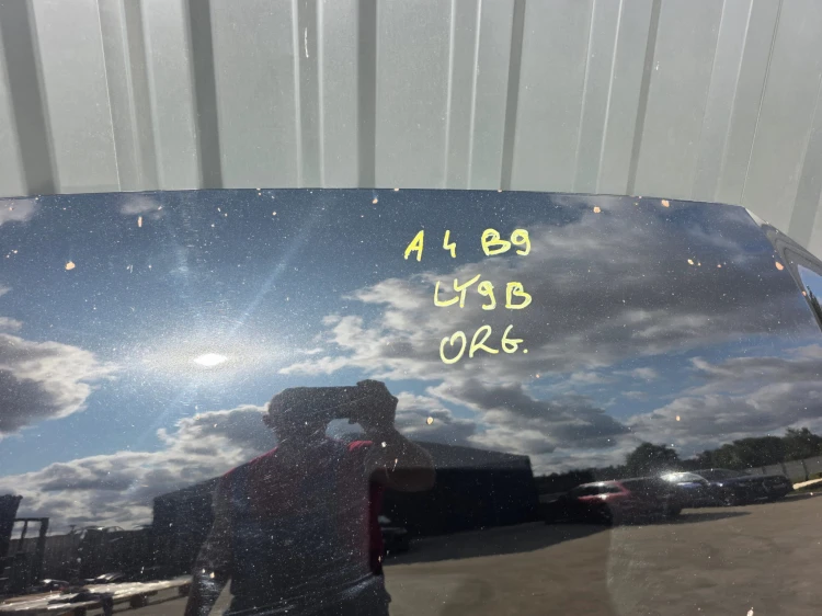 MASKA POKRYWA SILNIKA AUDI A4 B9 8W ORYGINAŁ LY9B 2016-2019 !!!