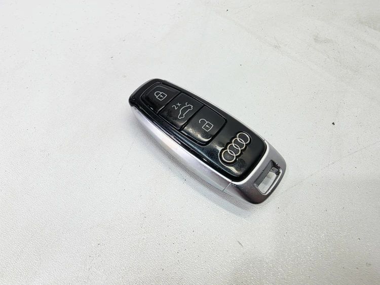 KLUCZYK PILOT KEYLESS AUDI A6 C8 A7 4N0959754AL