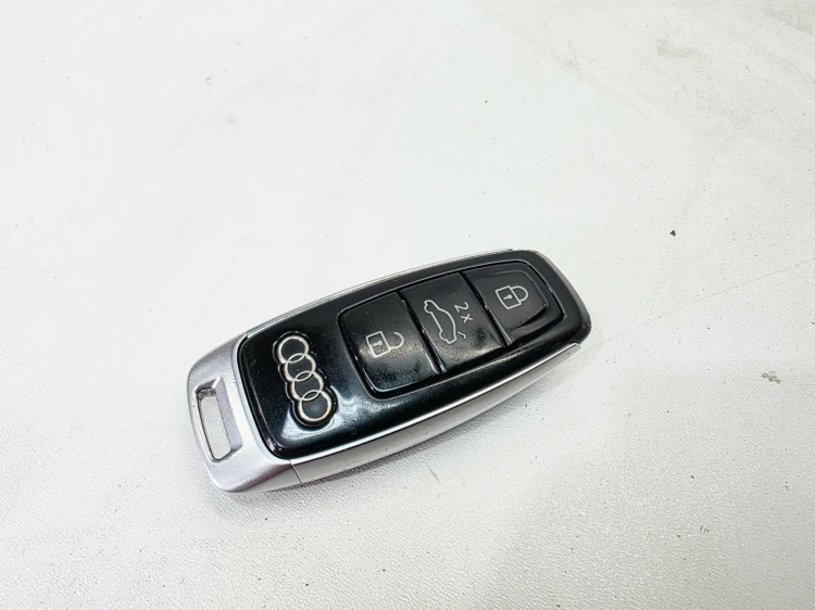 KLUCZYK PILOT KEYLESS AUDI A6 C8 A7 4N0959754AL