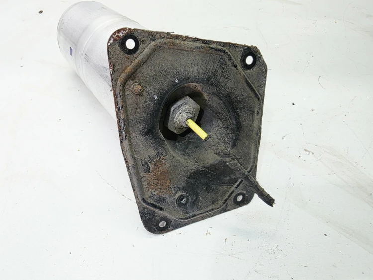 ZBIORNIK POWIETRZA ZAWIESZENIA PNEUMATYCZNEGO PRAWY AUDI A6 C8 4K0616204A