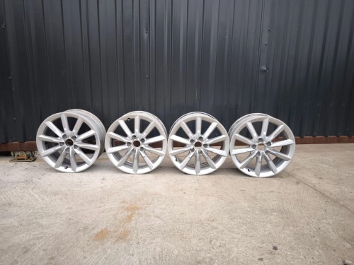 FELGA FELGI KOMPLET AUDI Q3 8U VW 7.0J R17 ET43 8U0601025S *R*11*