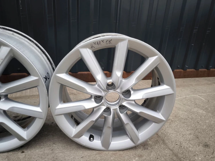 FELGA FELGI KOMPLET AUDI Q3 8U VW 7.0J R17 ET43 8U0601025S *R*11*
