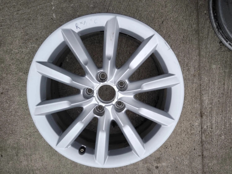 FELGA FELGI KOMPLET AUDI Q3 8U VW 7.0J R17 ET43 8U0601025S *R*11*