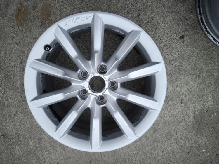 FELGA FELGI KOMPLET AUDI Q3 8U VW 7.0J R17 ET43 8U0601025S *R*11*