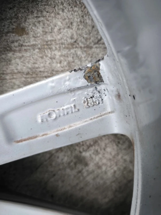 FELGA FELGI KOMPLET AUDI Q3 8U VW 7.0J R17 ET43 8U0601025S *R*11*