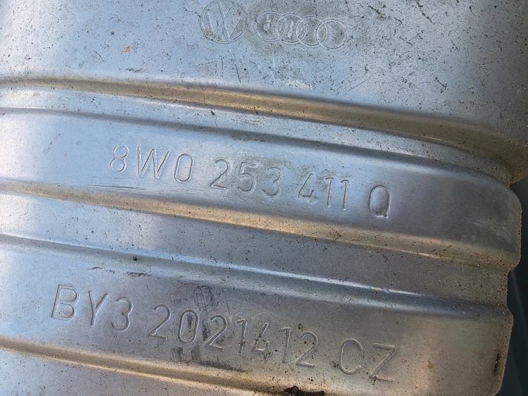 TŁUMIK WYDECH KOMPLET AUDI A4 B9 A5 8W 2.0 TDI 8W0253611R 8W0253411D !!!