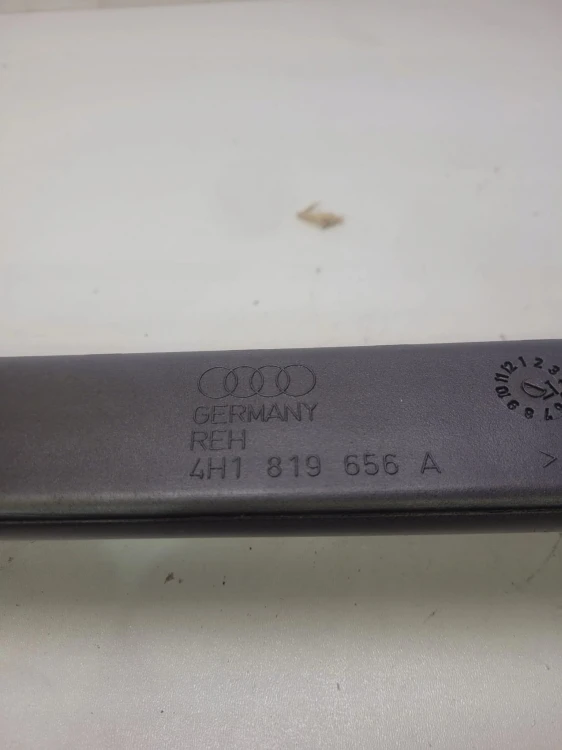 KANAŁ WLOT POWIETRZA PRAWY AUDI A8 D4 4H1819656A