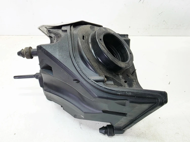 OBUDOWA FILTRA POWIETRZA AUDI A4 B9 A5 8W 2.0 TDI 8W0133835P