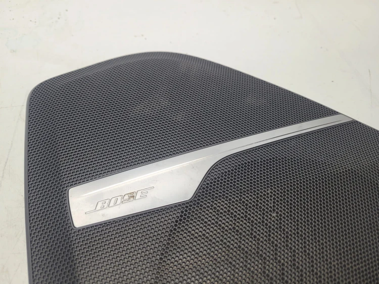 MASKOWNICE BOSE KOMPLET AUDI Q7 4M 4M0868452A -451A-151A-152A PODŚWIETLANE