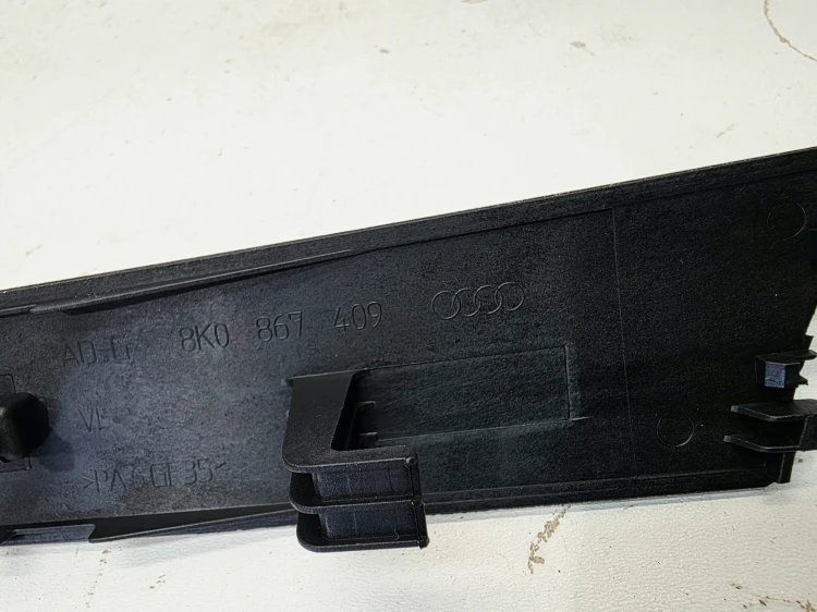 DEKOR DRZWI LEWY PRZÓD AUDI A4 B8 A5 8T SPORTBACK 8K0867409 RYBIA ŁUSKA