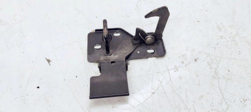 ZAMEK MASKI RYGIEL AUDI Q7 4L0 4L0823480