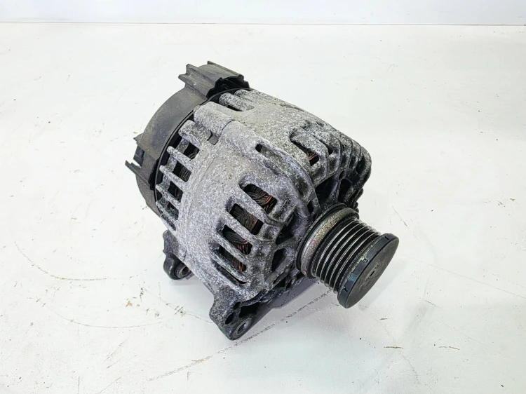ALTERNATOR AUDI A3 8V VOLKSWAGEN SEAT SKODA 04L903024 VALEO 150A