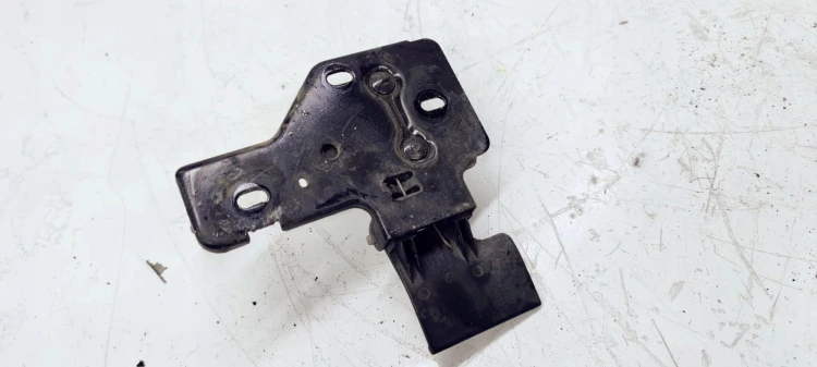 ZAMEK MASKI RYGIEL AUDI Q7 4L0 4L0823480