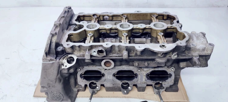 GŁOWICA LEWA AUDI A4 B7 A6 C6 3.2 FSI 06E103373E