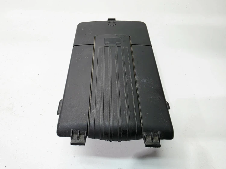 OBUDOWA POKRYWA AKUMULATORA AUDI A3 8P VOLKSWAGEN SEAT SKODA 3C0915443A
