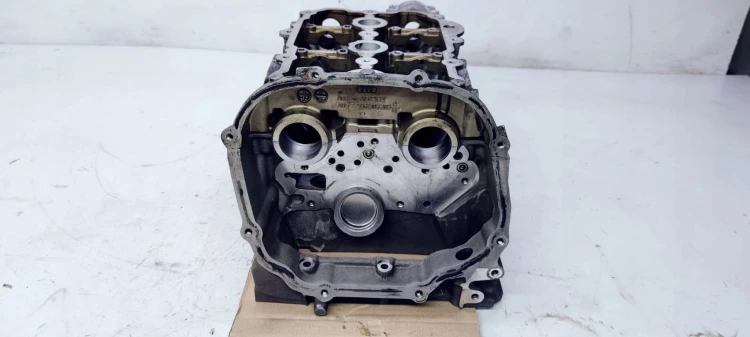 GŁOWICA LEWA AUDI A4 B7 A6 C6 3.2 FSI 06E103373E