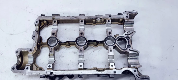 GŁOWICA LEWA AUDI A4 B7 A6 C6 3.2 FSI 06E103373E
