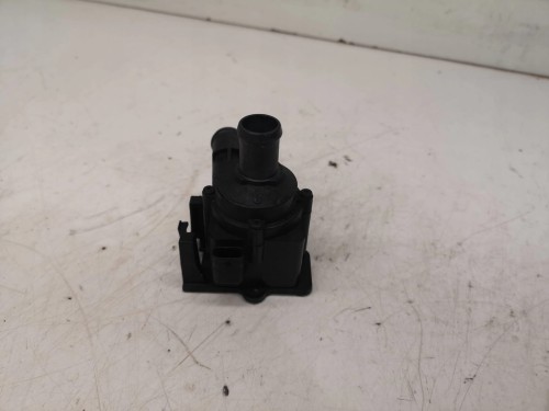 DODATKOWA POMPA WODY AUDI VW 06H121601M