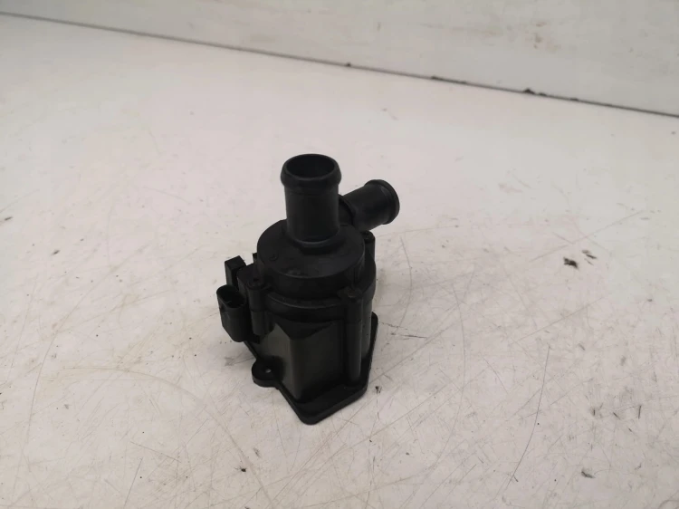 DODATKOWA POMPA WODY AUDI VW 06H121601M