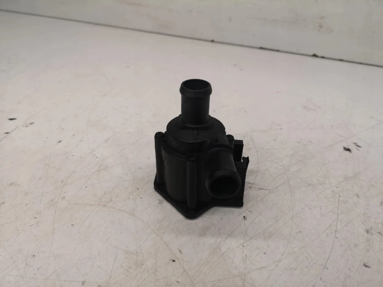 DODATKOWA POMPA WODY AUDI VW 06H121601M