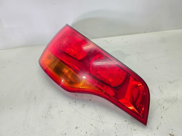 LAMPA LEWY TYŁ AUDI Q7 4L 4L0945093 PRZED LIFT NA ŻARÓWKI