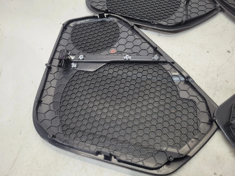 MASKOWNICE BOSE KOMPLET AUDI Q7 4M 4M0868452A -451A-151A-152A PODŚWIETLANE