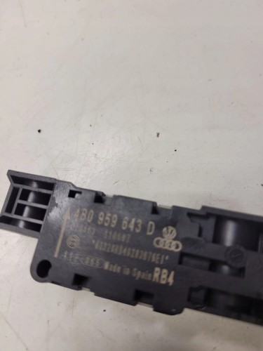 CZUJNIK UDERZENIOWY AUDI A3 8P A6 A8 D3 4B0959643D