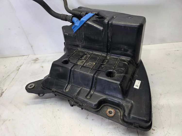 ZBIORNIK POMPA PŁYNU ADBLUE AUDI A4 B9 A5 8W 8W0131878AP 8W0131963B