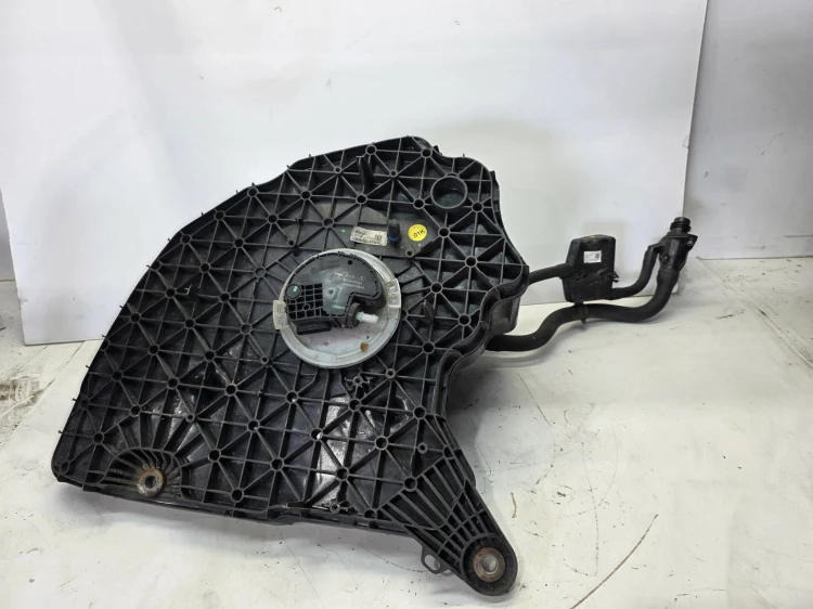 ZBIORNIK POMPA PŁYNU ADBLUE AUDI A4 B9 A5 8W 8W0131878AP 8W0131963B