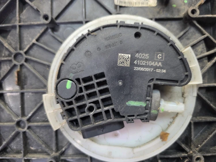 ZBIORNIK POMPA PŁYNU ADBLUE AUDI A4 B9 A5 8W 8W0131878AP 8W0131963B