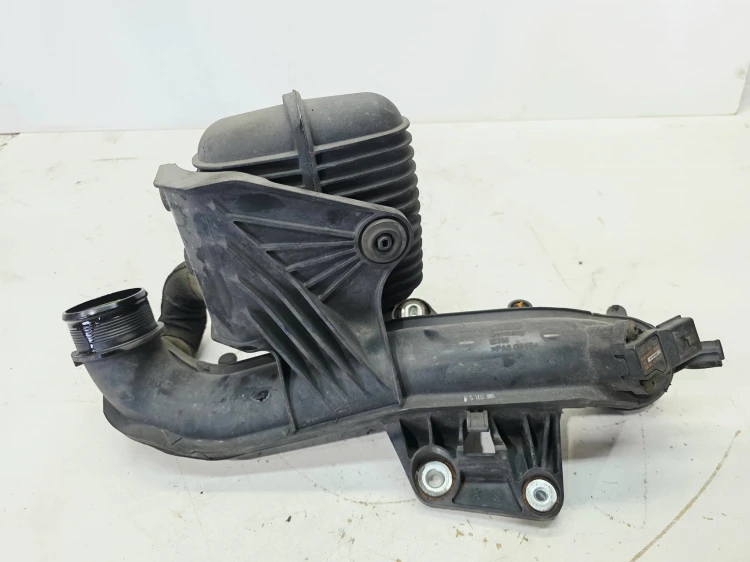 RURA PRZEWÓD INTERCOOLERA AUDI A4 B8 A5 8T Q5 8R 2.0 TFSI 8K0145673T