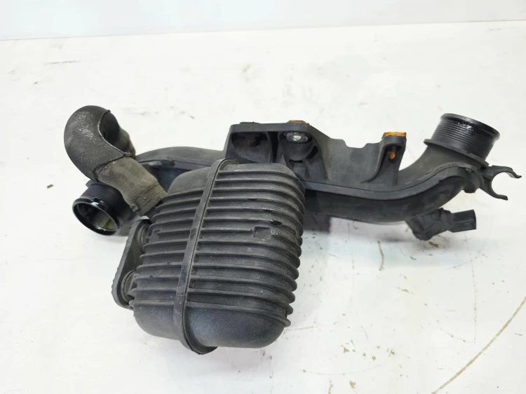 RURA PRZEWÓD INTERCOOLERA AUDI A4 B8 A5 8T Q5 8R 2.0 TFSI 8K0145673T
