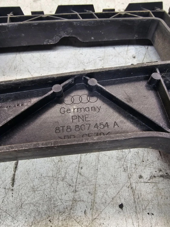 ŚLIZG ZDERZAKA PRAWY TYŁ AUDI A5 8T LIFT SPORTBACK 8T8807454A