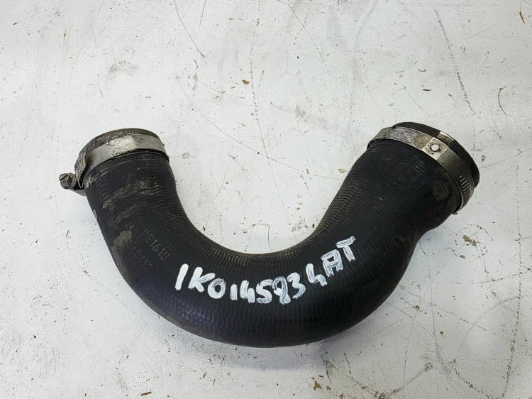 RURA WĄŻ INTERCOOLERA AUDI VOLKSWAGEN SKODA SKODA 1.6 TDI 1K0145834AT