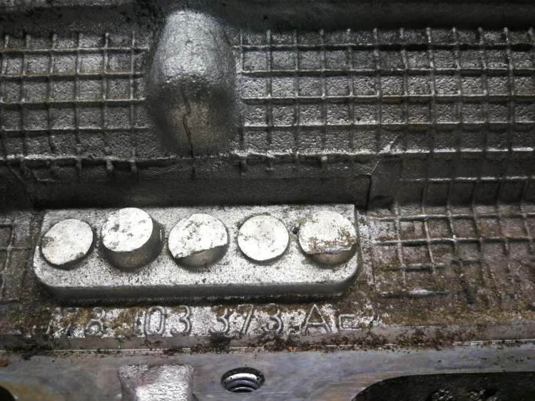 GŁOWICA KOMPLETNA PRAWA AUDI 2.7 ARE 078103373AE