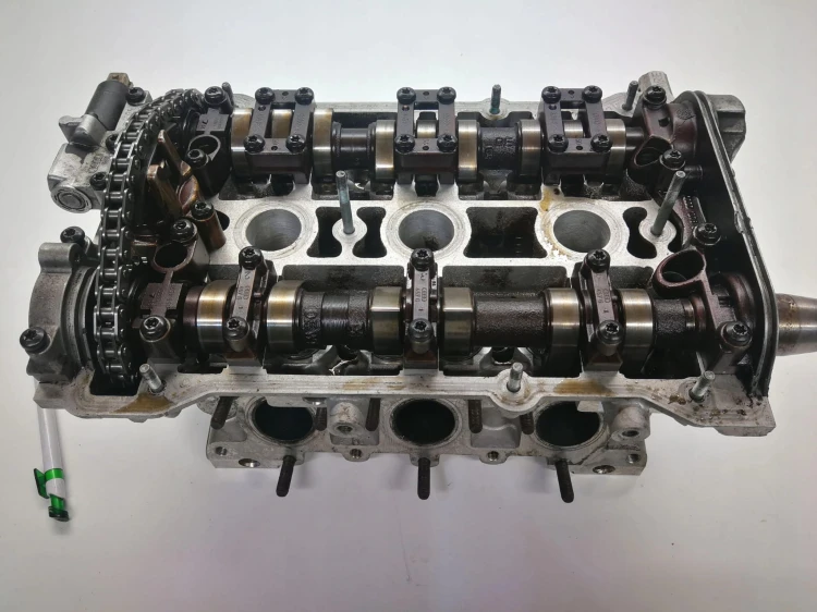 GŁOWICA KOMPLETNA PRAWA AUDI 2.7 ARE 078103373AE