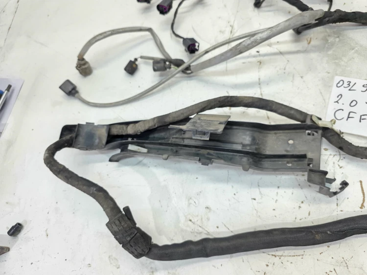 WIĄZKA SILNIKA AUDI A3 8P VOLKSWAGEN SEAT SKODA 2.0 TDI 03L972619BF 2.0 TDI