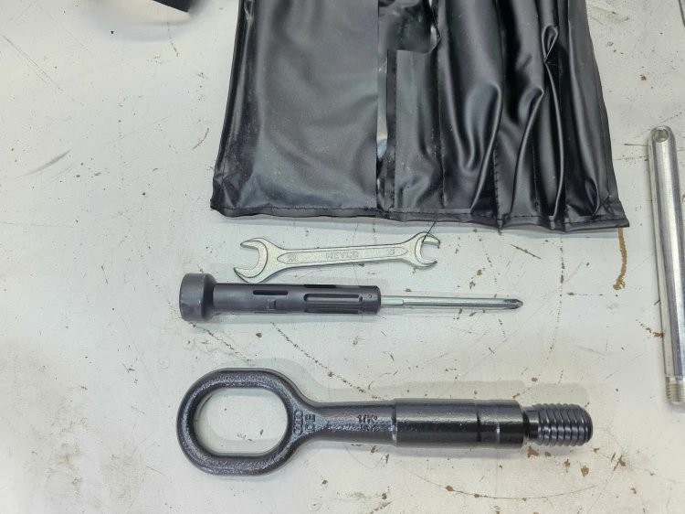 ZESTAW NAPRAWCZY KLUCZE+HAK+KLINY AUDI Q7 4L Q5 8R KOMPLET 7L0860321A