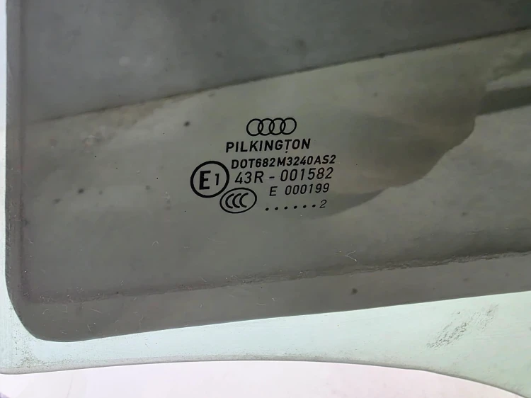 SZYBA BOCZNA DRZWI LEWY TYŁ AUDI A4 B8 SEDAN 8K5 2012R